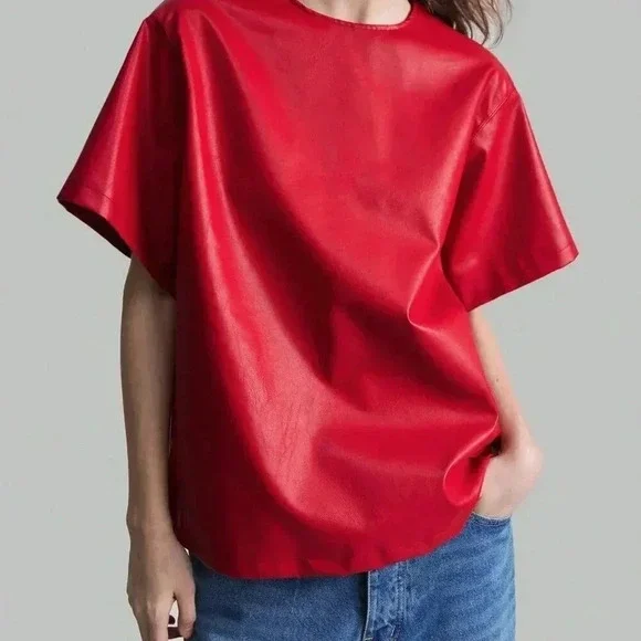 Red Casual Women's Cropped Crew Neck Top - Picture 2 of 7